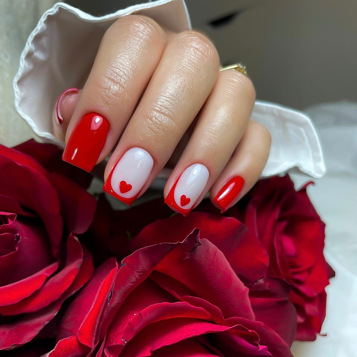 GLAMOUR